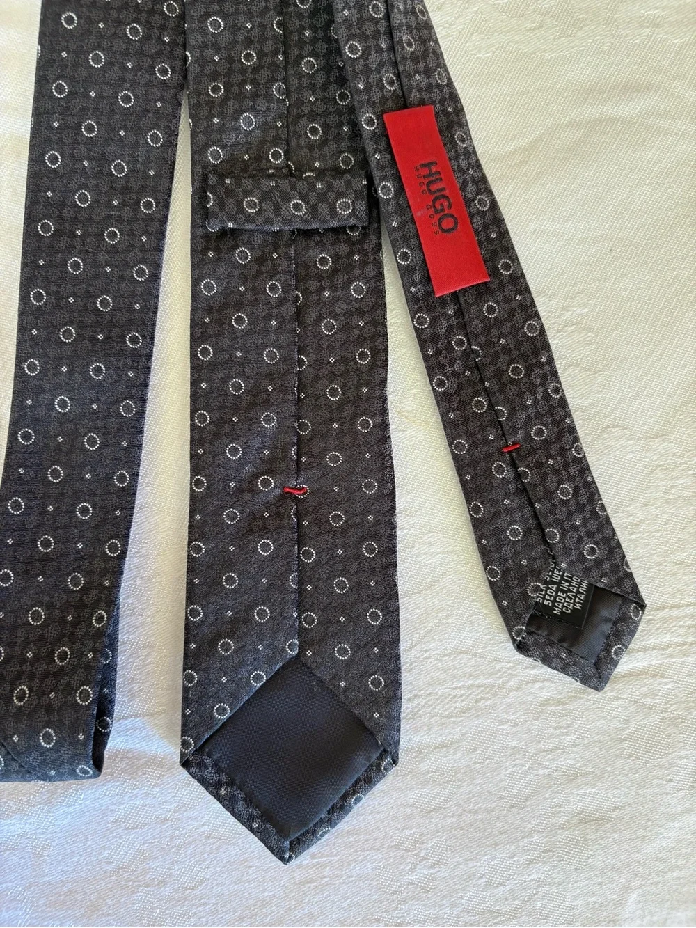 HUGO Hugo Boss 100% Silk Geometric Tie Micro Pattern Charcoal Grey 60” x 2.25”
